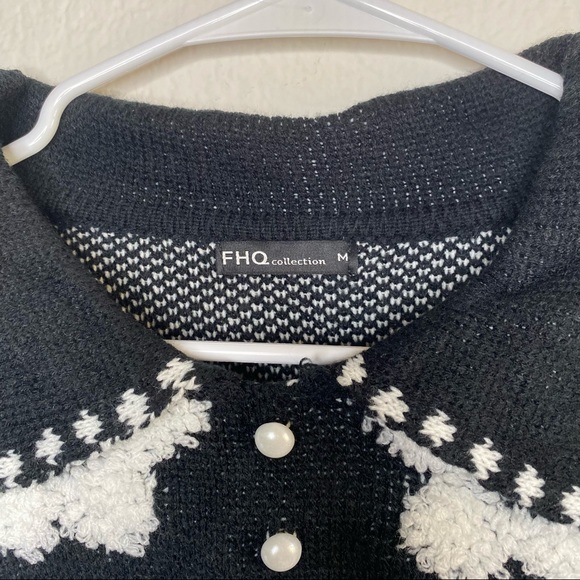 Cute sweater! - Picture 6 of 12